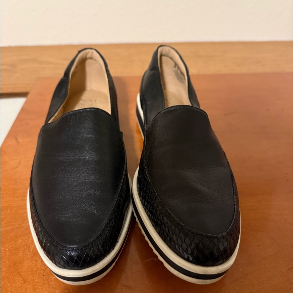 Naturalizer BEALE Black Leather Slip-On Shoes Loafers